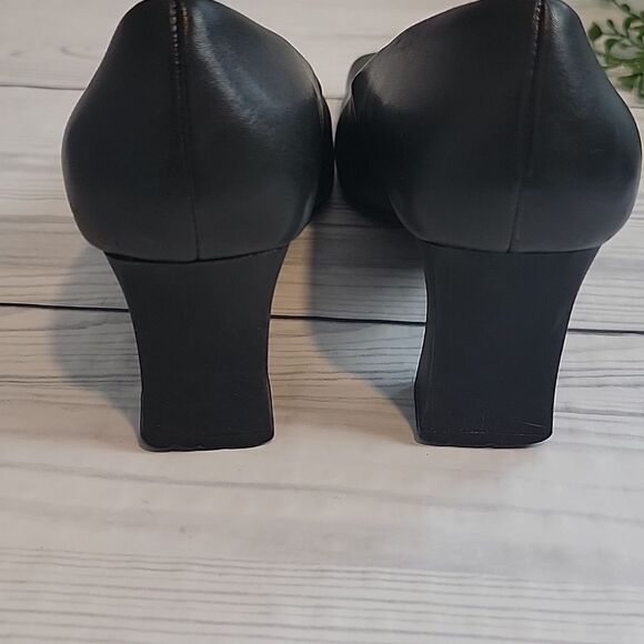 Naturalizer square toe black pump for women Size 6.5M - Picture 5 of 10